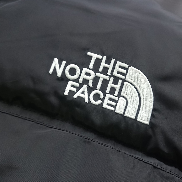 The North Face Puffer Jacket - Picture 5 of 9